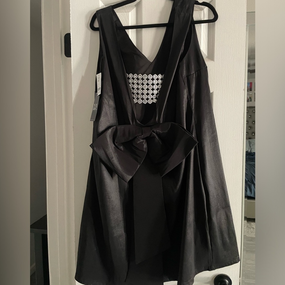 Black Holiday Dress NWT NY&Co